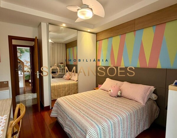 CASA DE 300m ² À VENDA NO CONDOMÍNIO VILA ALPINA.