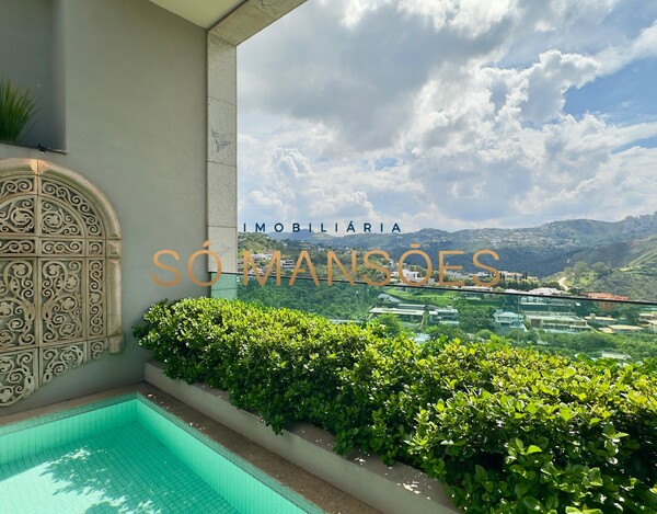 COBERTURA IMPECÁVEL À VENDA NO VALE DOS CRISTAIS – 445 M² E VISTA DESLUMBRANTE.