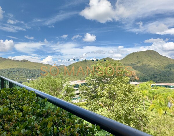 COBERTURA IMPECÁVEL À VENDA NO VALE DOS CRISTAIS – 445 M² E VISTA DESLUMBRANTE.