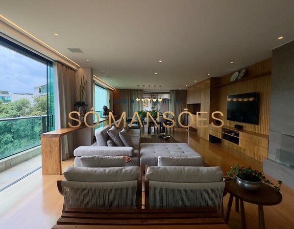 COBERTURA IMPECÁVEL À VENDA NO VALE DOS CRISTAIS – 445 M² E VISTA DESLUMBRANTE.