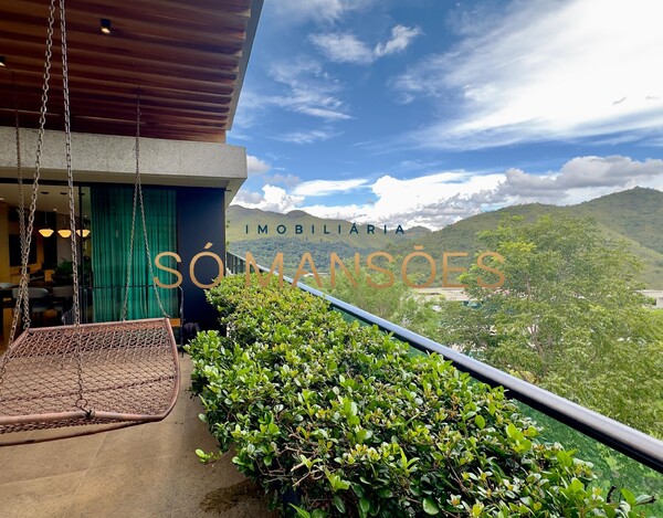 COBERTURA IMPECÁVEL À VENDA NO VALE DOS CRISTAIS – 445 M² E VISTA DESLUMBRANTE.