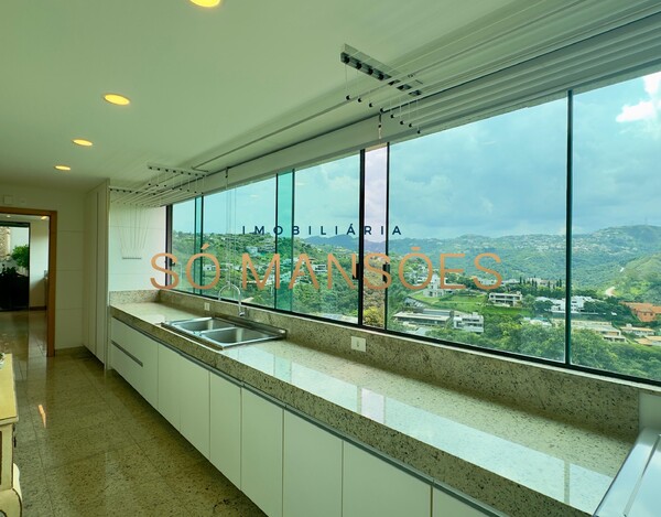 COBERTURA IMPECÁVEL À VENDA NO VALE DOS CRISTAIS – 445 M² E VISTA DESLUMBRANTE.