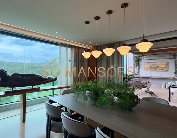 COBERTURA IMPECÁVEL À VENDA NO VALE DOS CRISTAIS – 445 M² E VISTA DESLUMBRANTE.