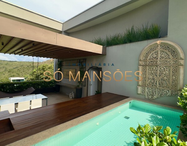 COBERTURA IMPECÁVEL À VENDA NO VALE DOS CRISTAIS – 445 M² E VISTA DESLUMBRANTE.