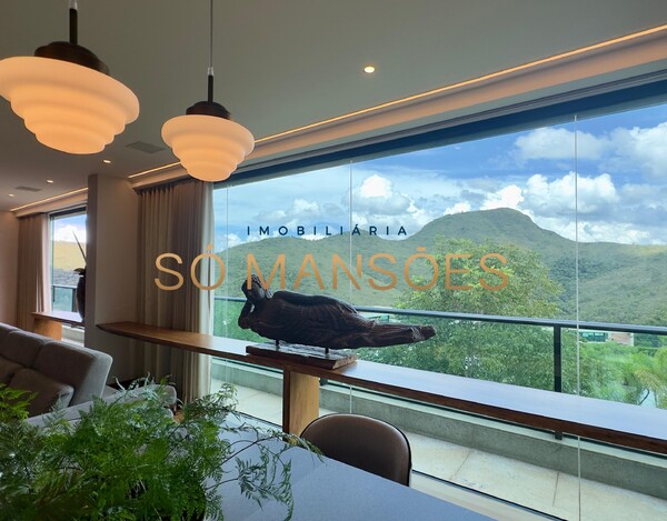 COBERTURA IMPECÁVEL À VENDA NO VALE DOS CRISTAIS – 445 M² E VISTA DESLUMBRANTE.