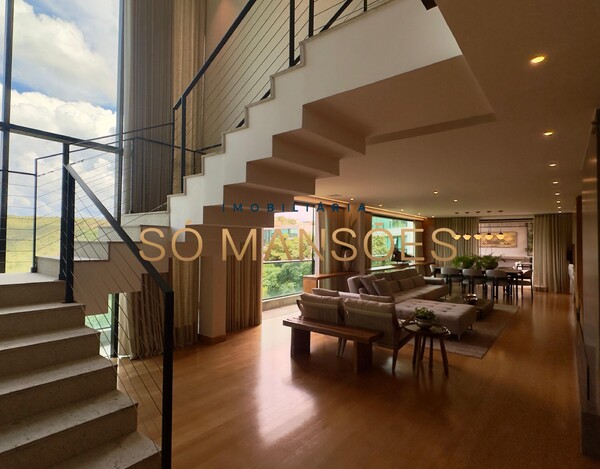 COBERTURA IMPECÁVEL À VENDA NO VALE DOS CRISTAIS – 445 M² E VISTA DESLUMBRANTE.