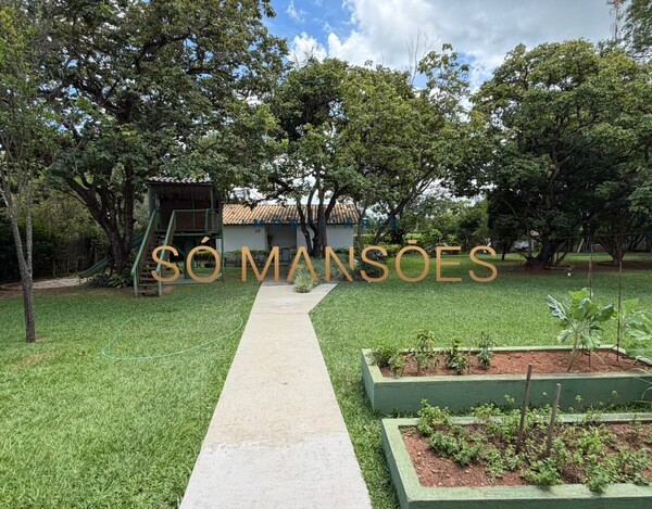 CASA À VENDA NO CONDOMÍNIO ESTÂNCIA DAS AMENDOEIRAS – TERRENO DE 5.000 M² E LAZER COMPLETO EM LAGOA SANTA.