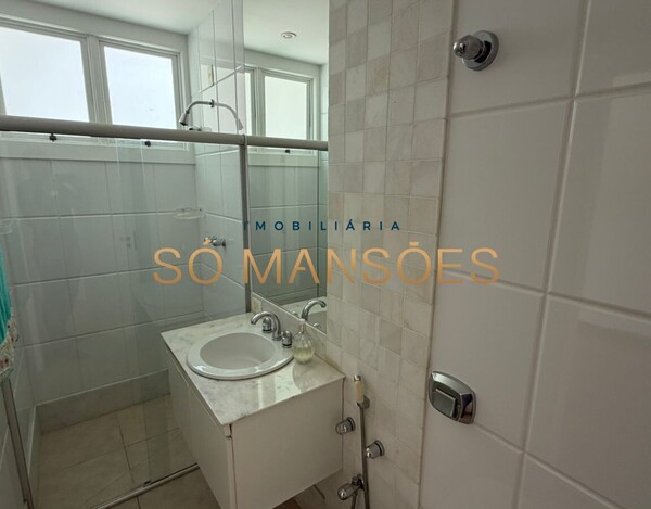 CASA À VENDA NO CONDOMÍNIO ESTÂNCIA DAS AMENDOEIRAS – TERRENO DE 5.000 M² E LAZER COMPLETO EM LAGOA SANTA.