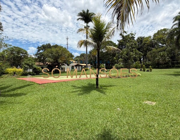 CASA À VENDA NO CONDOMÍNIO ESTÂNCIA DAS AMENDOEIRAS – TERRENO DE 5.000 M² E LAZER COMPLETO EM LAGOA SANTA.