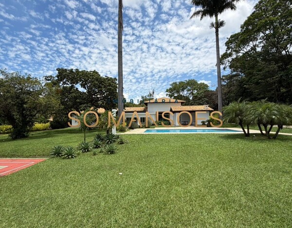 CASA À VENDA NO CONDOMÍNIO ESTÂNCIA DAS AMENDOEIRAS – TERRENO DE 5.000 M² E LAZER COMPLETO EM LAGOA SANTA.