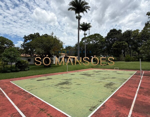 CASA À VENDA NO CONDOMÍNIO ESTÂNCIA DAS AMENDOEIRAS – TERRENO DE 5.000 M² E LAZER COMPLETO EM LAGOA SANTA.