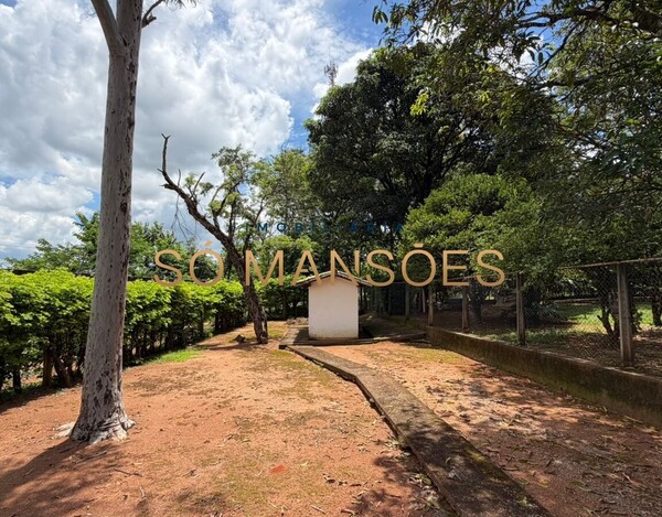 CASA À VENDA NO CONDOMÍNIO ESTÂNCIA DAS AMENDOEIRAS – TERRENO DE 5.000 M² E LAZER COMPLETO EM LAGOA SANTA.