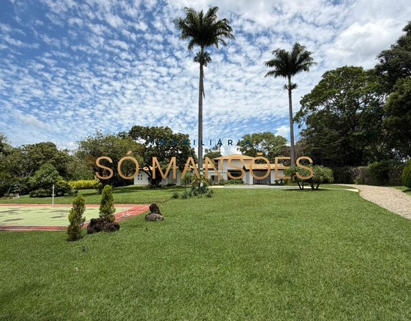 CASA À VENDA NO CONDOMÍNIO ESTÂNCIA DAS AMENDOEIRAS – TERRENO DE 5.000 M² E LAZER COMPLETO EM LAGOA SANTA.