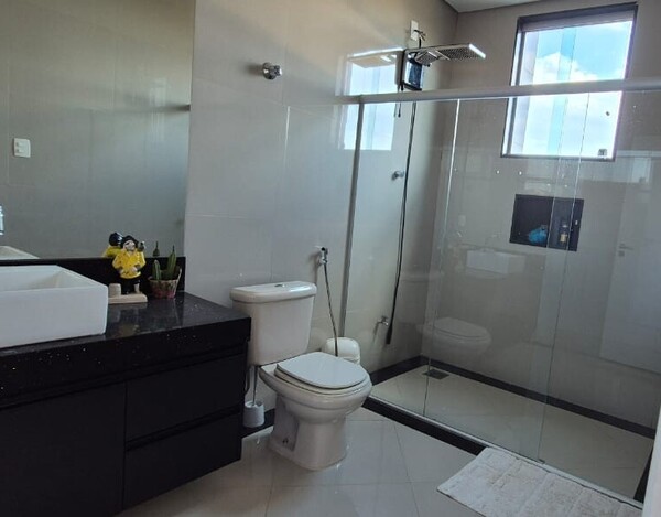 CASA DE 730 M² À VENDA NO CONDOMÍNIO VALE DO OURO – VISTA 360° DEFINITIVA EM RIBEIRÃO DAS NEVES.