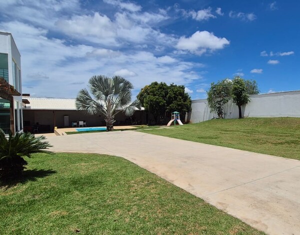 CASA DE 730 M² À VENDA NO CONDOMÍNIO VALE DO OURO – VISTA 360° DEFINITIVA EM RIBEIRÃO DAS NEVES.