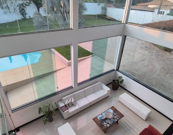 CASA DE 730 M² À VENDA NO CONDOMÍNIO VALE DO OURO – VISTA 360° DEFINITIVA EM RIBEIRÃO DAS NEVES.