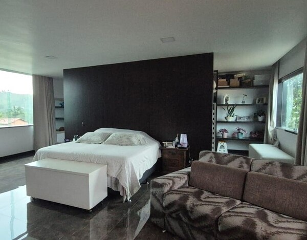 CASA DE 730 M² À VENDA NO CONDOMÍNIO VALE DO OURO – VISTA 360° DEFINITIVA EM RIBEIRÃO DAS NEVES.