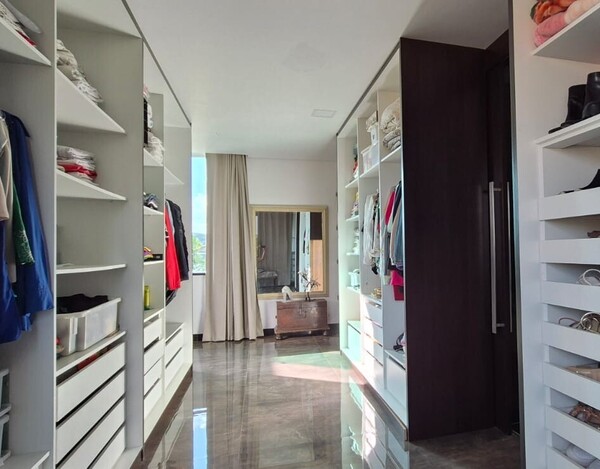 CASA DE 730 M² À VENDA NO CONDOMÍNIO VALE DO OURO – VISTA 360° DEFINITIVA EM RIBEIRÃO DAS NEVES.