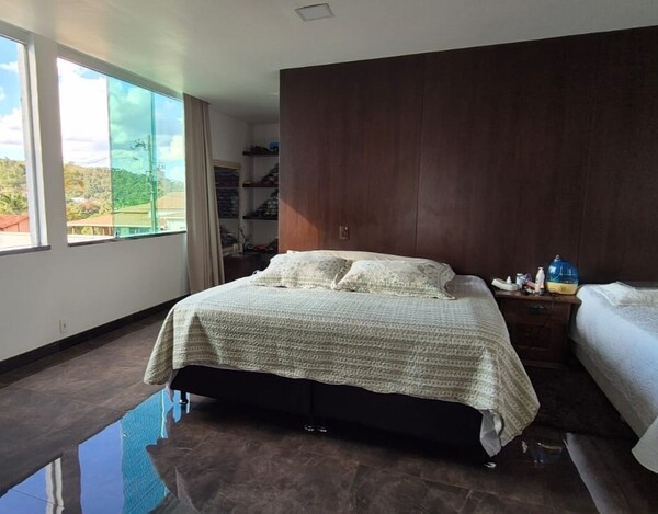 CASA DE 730 M² À VENDA NO CONDOMÍNIO VALE DO OURO – VISTA 360° DEFINITIVA EM RIBEIRÃO DAS NEVES.