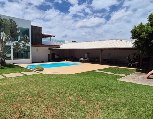 CASA DE 730 M² À VENDA NO CONDOMÍNIO VALE DO OURO – VISTA 360° DEFINITIVA EM RIBEIRÃO DAS NEVES.