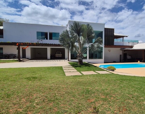 CASA DE 730 M² À VENDA NO CONDOMÍNIO VALE DO OURO – VISTA 360° DEFINITIVA EM RIBEIRÃO DAS NEVES.