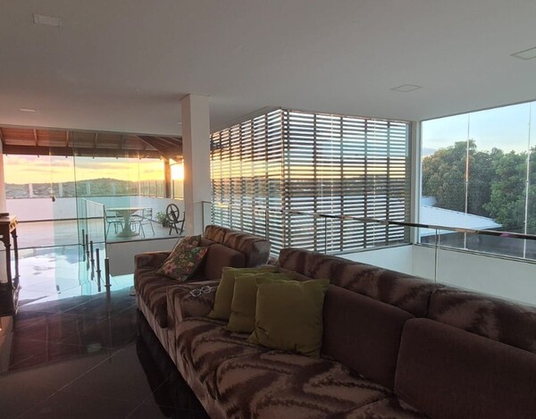 CASA DE 730 M² À VENDA NO CONDOMÍNIO VALE DO OURO – VISTA 360° DEFINITIVA EM RIBEIRÃO DAS NEVES.