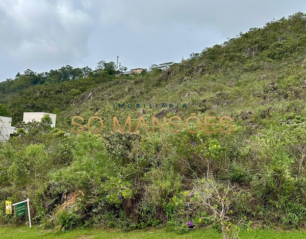 LOTE À VENDA NO CONDOMÍNIO QUINTAS DO MORRO COM 2086M² E VISTA DEFINITIVA.