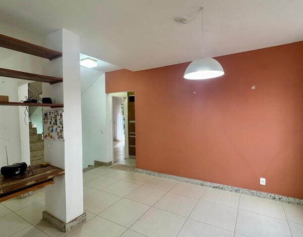 CASA REFORMADA À VENDA NO MANGABEIRAS – 340 M², 4 QUARTOS E ESPAÇO GOURMET COM SPA.