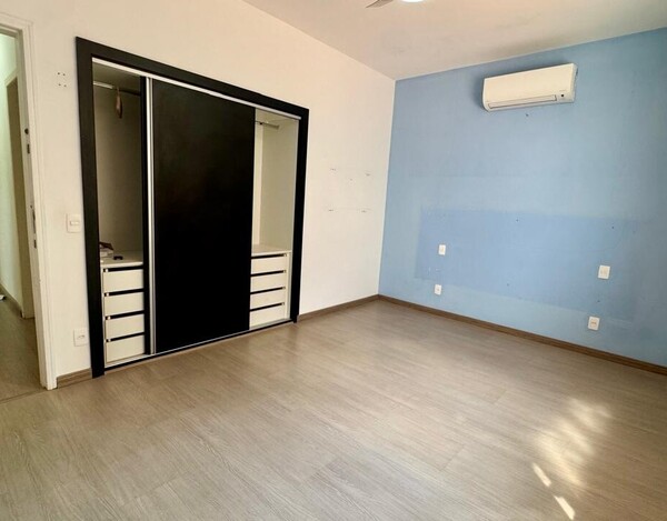 CASA REFORMADA À VENDA NO MANGABEIRAS – 340 M², 4 QUARTOS E ESPAÇO GOURMET COM SPA.