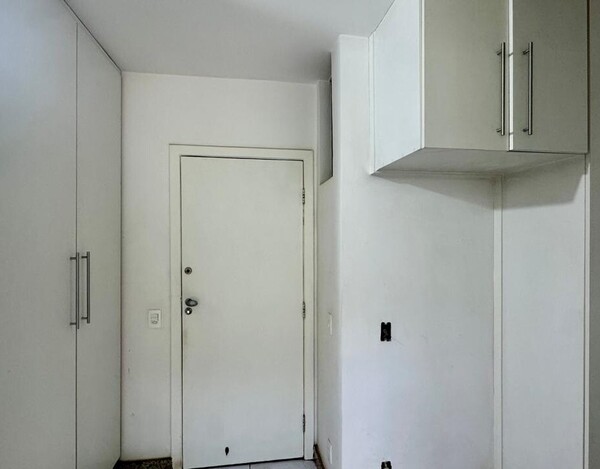 CASA REFORMADA À VENDA NO MANGABEIRAS – 340 M², 4 QUARTOS E ESPAÇO GOURMET COM SPA.