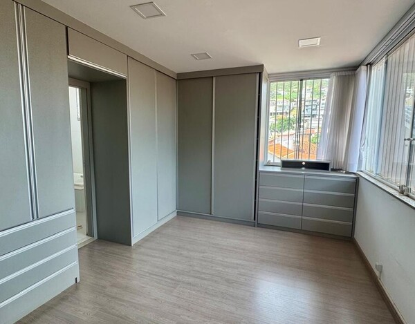 CASA REFORMADA À VENDA NO MANGABEIRAS – 340 M², 4 QUARTOS E ESPAÇO GOURMET COM SPA.