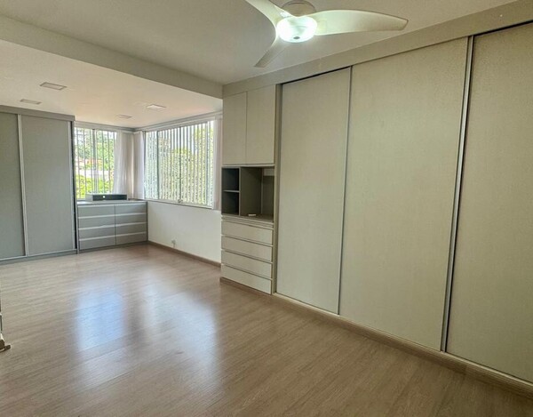 CASA REFORMADA À VENDA NO MANGABEIRAS – 340 M², 4 QUARTOS E ESPAÇO GOURMET COM SPA.