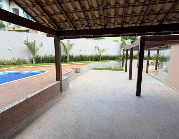 CASA À VENDA NO BAIRRO TREVO – 3 SUÍTES, ENERGIA SOLAR E ÁREA DE LAZER COMPLETA.