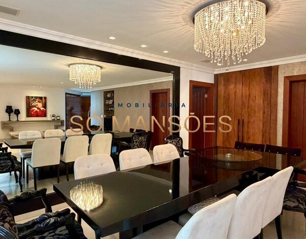 CASA DE 331m² MOBILIADA À VENDA NO BELVEDERE.