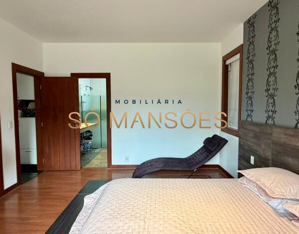 CASA DE 331m² MOBILIADA À VENDA NO BELVEDERE.