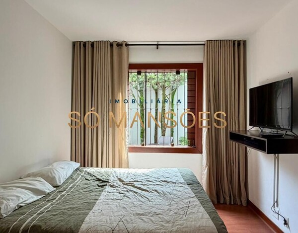 CASA DE 331m² MOBILIADA À VENDA NO BELVEDERE.