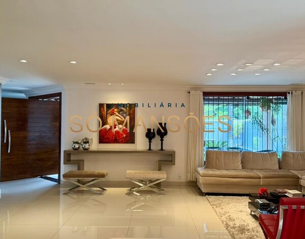 CASA DE 331m² MOBILIADA À VENDA NO BELVEDERE.