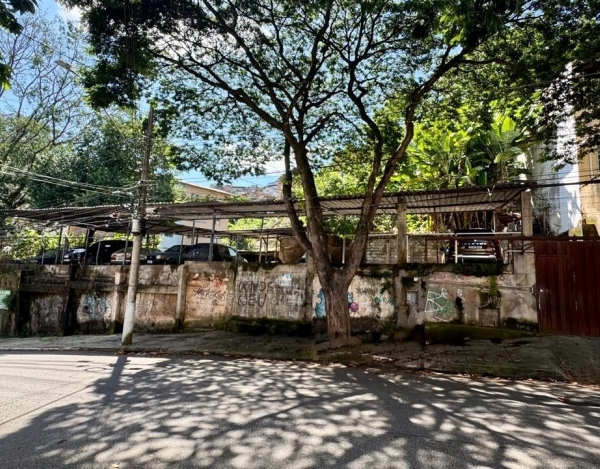 Lote de 1.200 m² à Venda com Spa no Serra, Belo Horizonte - MG