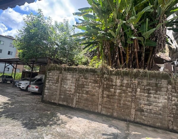 LOTE DE 1.200 M² À VENDA NO SERRA – FRENTE AMPLA E EXCELENTE POTENCIAL CONSTRUTIVO.