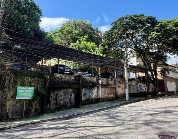 Lote de 1.200 m² à Venda com Spa no Serra, Belo Horizonte - MG