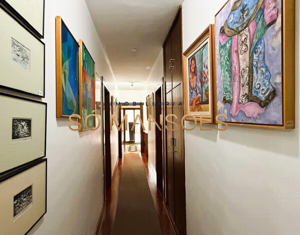 CASA DE 477M² EM LOTE DE ESQUINA À VENDA NO BELVEDERE (BH) – USO RESIDENCIAL OU COMERCIAL.