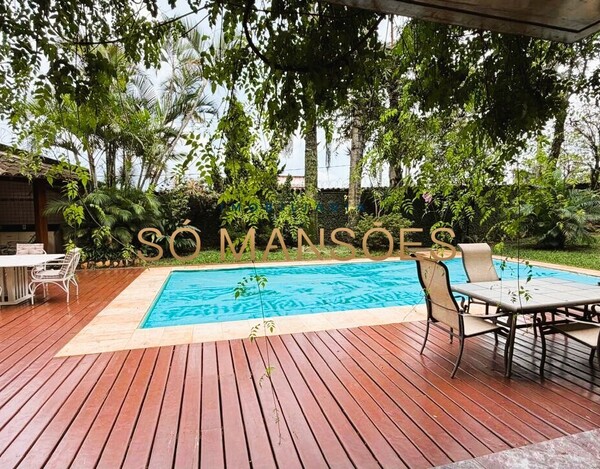 CASA DE 477M² EM LOTE DE ESQUINA À VENDA NO BELVEDERE (BH) – USO RESIDENCIAL OU COMERCIAL.