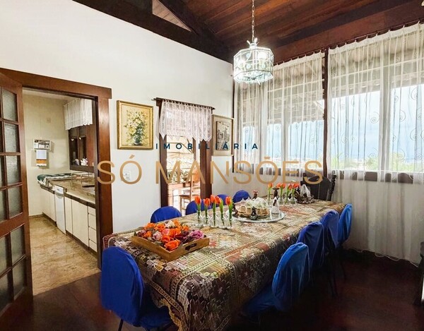 CASA DE 477M² EM LOTE DE ESQUINA À VENDA NO BELVEDERE (BH) – USO RESIDENCIAL OU COMERCIAL.