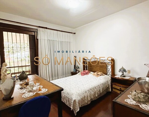 CASA DE 477M² EM LOTE DE ESQUINA À VENDA NO BELVEDERE (BH) – USO RESIDENCIAL OU COMERCIAL.