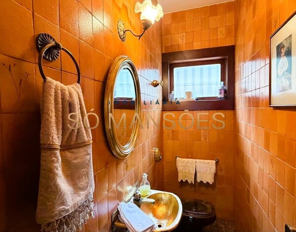 CASA DE 477M² EM LOTE DE ESQUINA À VENDA NO BELVEDERE (BH) – USO RESIDENCIAL OU COMERCIAL.