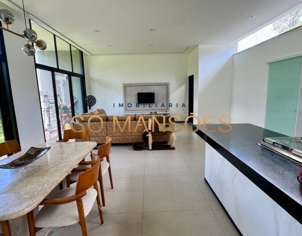Casa de Alto Padrão de 192 m² à Venda com 1 Suíte e Spa no Enseada das Garças, Belo Horizonte - MG
