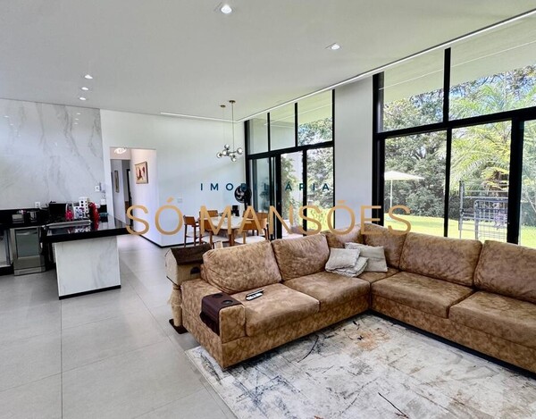 CASA TÉRREA DE 192M² À VENDA NO CONDOMÍNIO ESNSEADA DAS GARÇAS.