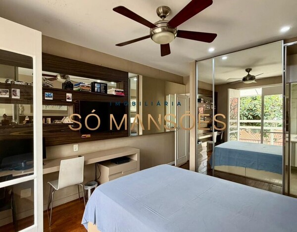 CASA DE 375M² À VENDA NO BELVEDERE.