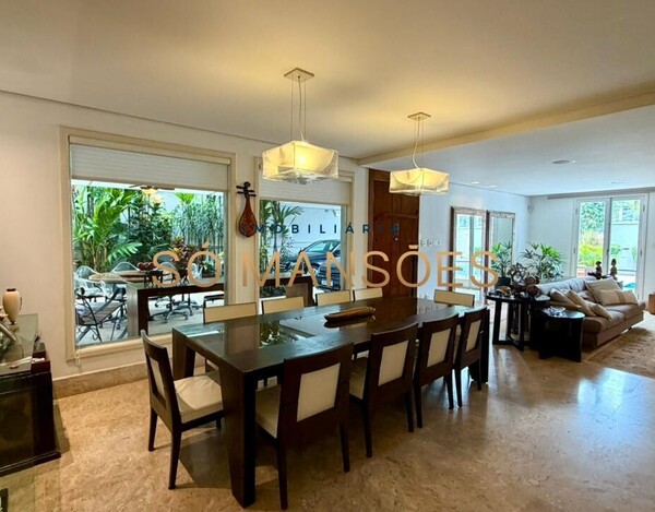 CASA DE 375M² À VENDA NO BELVEDERE.