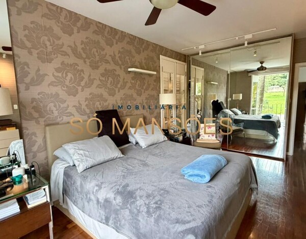 CASA DE 375M² À VENDA NO BELVEDERE.